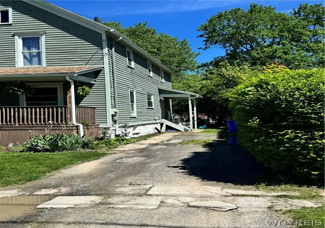 Homes for sale in Shelby, NY | 114 W Oak Orchard St, Shelby, NY 14103 | MLS# B1691464