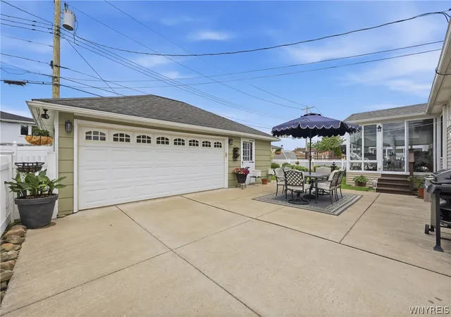 22nd image of 65 Leni Ln, Buffalo, NY 14225 | MLS# B1688854