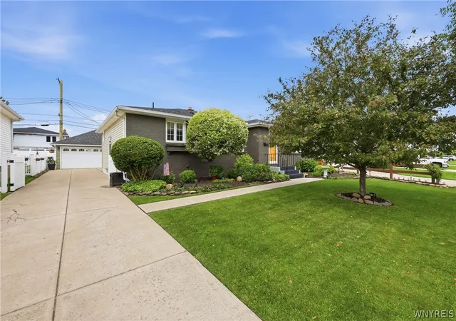 2nd image of 65 Leni Ln, Buffalo, NY 14225 | MLS# B1688854