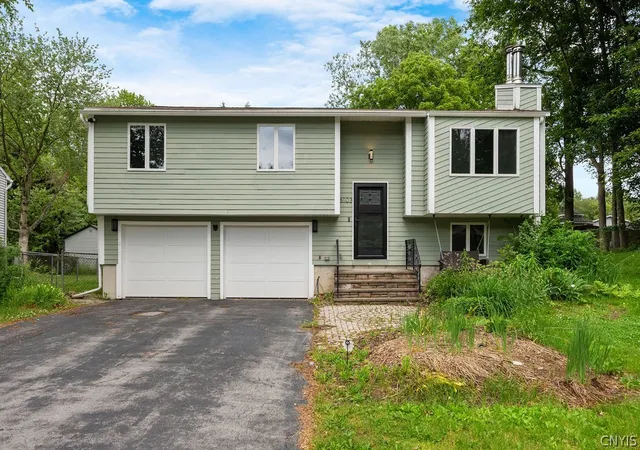 1st image of 8103 Princess, Liverpool, NY 13090 | MLS# S1691126
