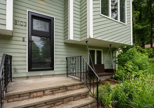 3rd image of 8103 Princess, Liverpool, NY 13090 | MLS# S1691126