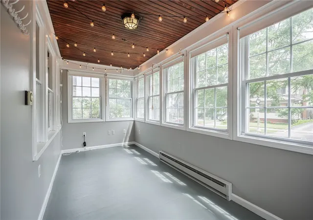 2nd image of 370 Laurelton Rd, Irondequoit, NY 14609 | MLS# R1690942