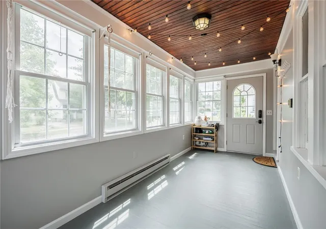 3rd image of 370 Laurelton Rd, Irondequoit, NY 14609 | MLS# R1690942
