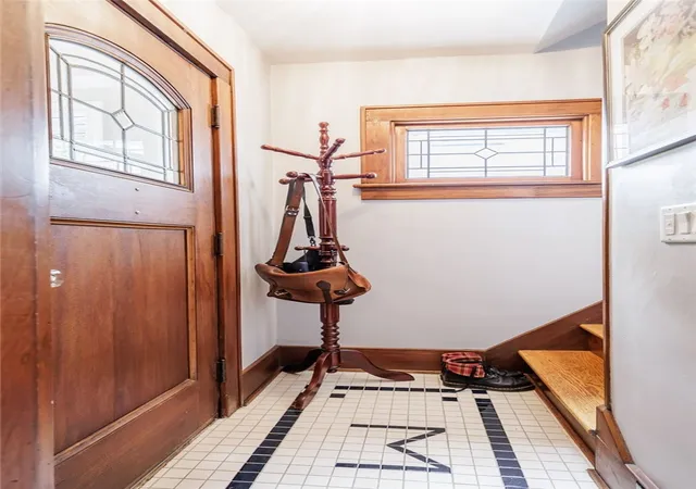5th image of 370 Laurelton Rd, Irondequoit, NY 14609 | MLS# R1690942