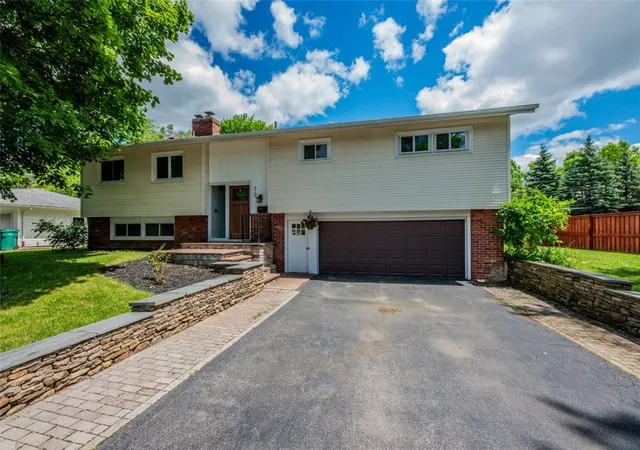 1st image of 70 Ashley Dr, Rochester, NY 14620 | MLS# R1690770