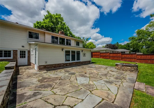 50th image of 70 Ashley Dr, Rochester, NY 14620 | MLS# R1690770