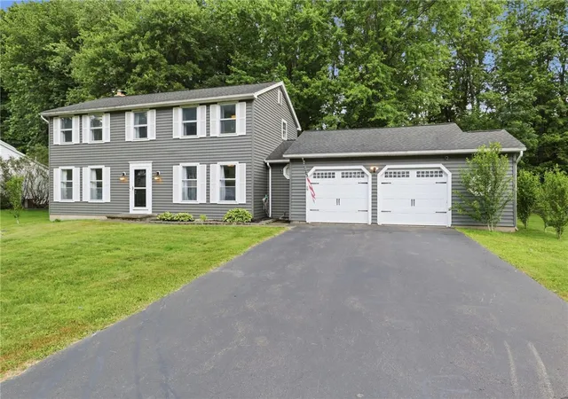 4th image of 709 Audley End, Webster, NY 14580 | MLS# R1689418