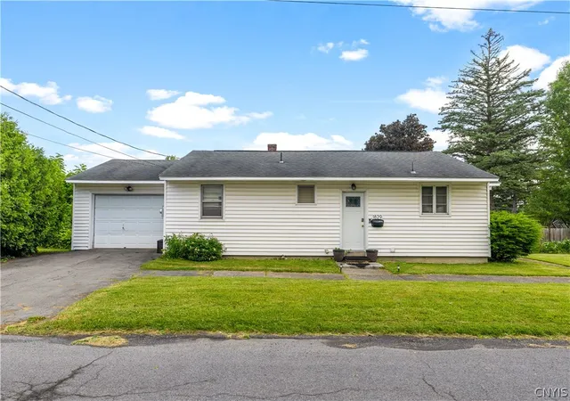 Homes for sale in Utica, NY | 1829 Gardner St, Utica, NY 13501 | MLS# S1689860