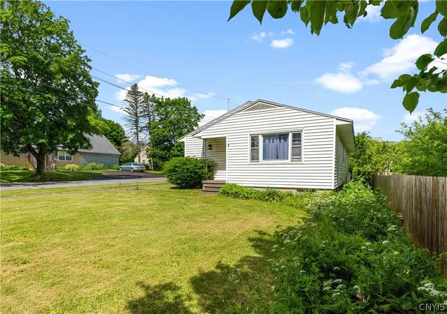 Homes for sale in Utica, NY | 1829 Gardner St, Utica, NY 13501 | MLS# S1689860
