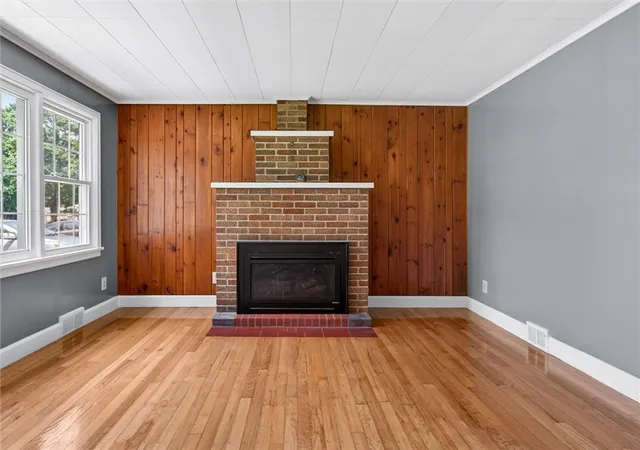 4th image of 319 Windsor Rd, Rochester, NY 14612 | MLS# R1690233
