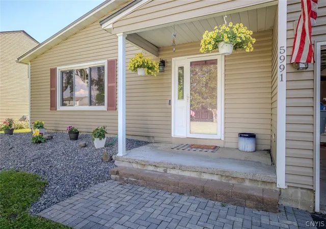 4th image of 5991 Jerusalem Dr, Cicero, NY 13039 | MLS# S1691470