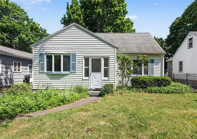 1st image of 10 Heberton Rd, Irondequoit, NY 14622 | MLS# R1691090