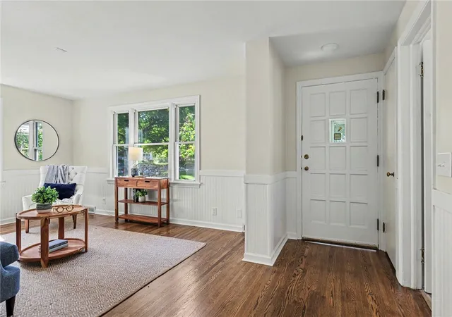 4th image of 10 Heberton Rd, Irondequoit, NY 14622 | MLS# R1691090