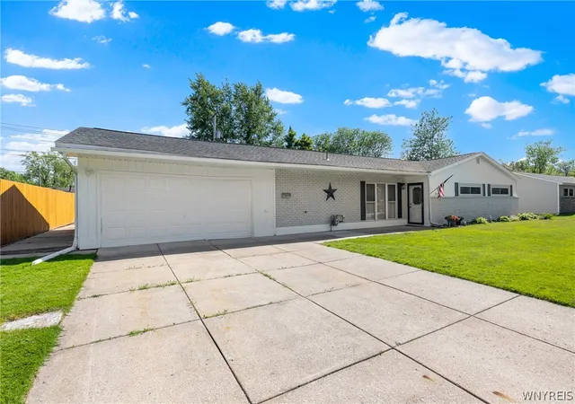 5th image of 51 Donna Ct, Depew, NY 14043 | MLS# B1691396