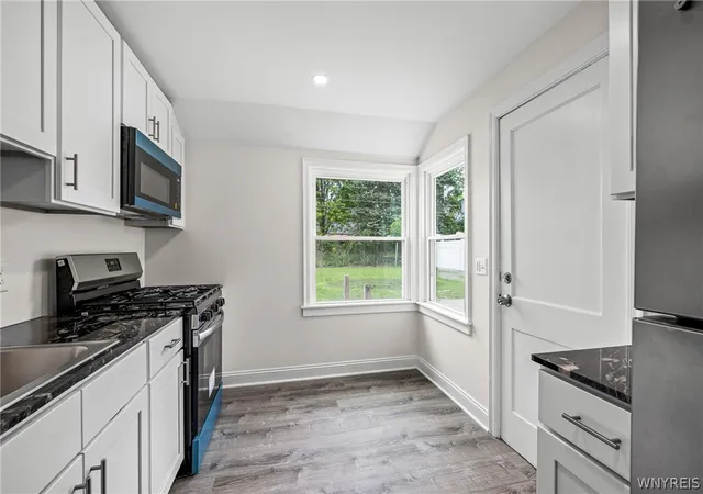 3rd image of 333 Niagara Falls Blvd, Buffalo, NY 14226 | MLS# B1691232