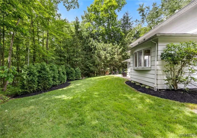 Photo 4 of Sale Pending at 2 Park Ln, Jamestown, NY 14701 | MLS# B1691257 | Listing updated on 2026-07-18