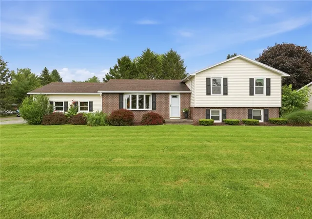 2nd image of 920 Peirson Ave, Newark, NY 14513 | MLS# R1691386