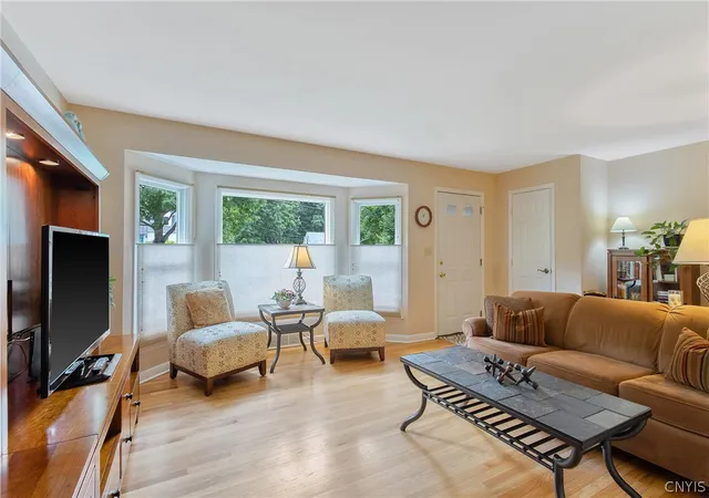 Homes for sale in Camillus, NY | 131 Skyview Ter, Camillus, NY 13219 | MLS# S1691477