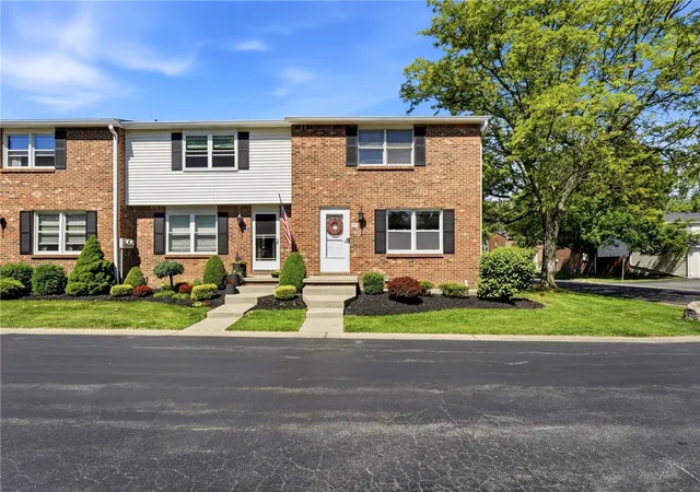 Homes for sale in West Seneca, NY | 330 Wimbledon Ct, West Seneca, NY 14224 | MLS# R1690568
