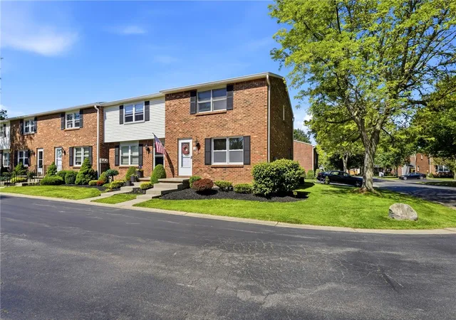 Homes for sale in West Seneca, NY | 330 Wimbledon Ct, West Seneca, NY 14224 | MLS# R1690568