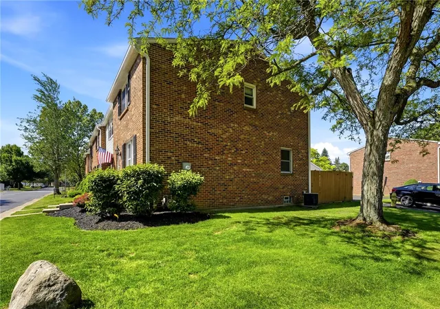 Homes for sale in West Seneca, NY | 330 Wimbledon Ct, West Seneca, NY 14224 | MLS# R1690568
