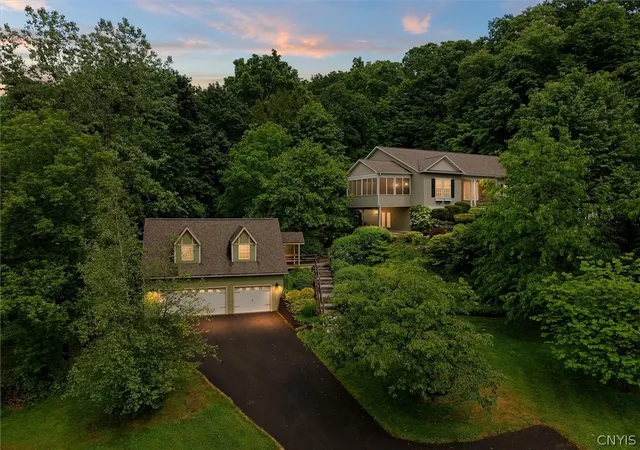 Photo 2 of Single family home for sale at 4324 Lafayette Rd, Jamesville, NY 13078 | MLS# S1687783 | Listing updated on 2026-08-01