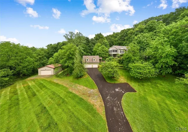 Photo 4 of Single family home for sale at 4324 Lafayette Rd, Jamesville, NY 13078 | MLS# S1687783 | Listing updated on 2026-08-01