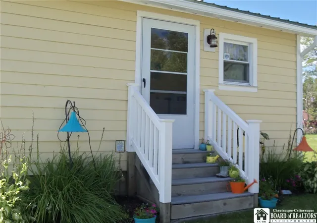 5th image of 2719 Willow Ave, Jamestown, NY 14701 | MLS# R1691584