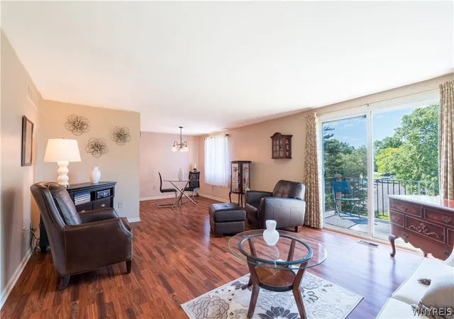 2nd image of 205 Charter Oaks Dr #3, Buffalo, NY 14228 | MLS# B1691580