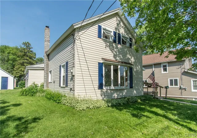2nd image of 637 Theresa St, Clayton, NY 13624 | MLS# S1690807
