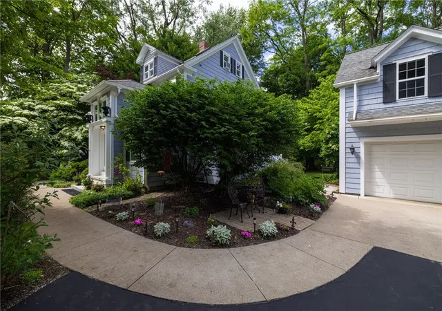 5th image of 870 Maple Dr, Webster, NY 14580 | MLS# R1690241