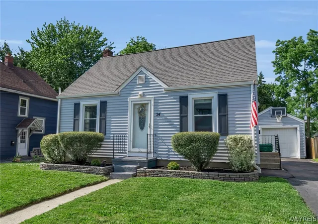 Homes for sale in Hamburg, NY | 24 Beverly Pl, Hamburg, NY 14075 | MLS# B1691578