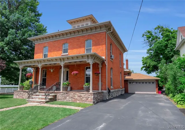Homes for sale in Royalton, NY | 33 State St, Royalton, NY 14105 | MLS# B1691572