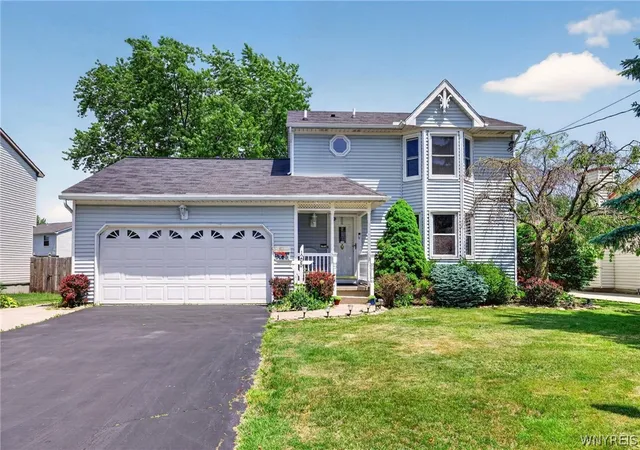 2nd image of 1295 Nash Rd, North Tonawanda, NY 14120 | MLS# B1691375