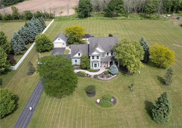 2nd image of 4244 County Line Rd, Skaneateles, NY 13152 | MLS# S1691670
