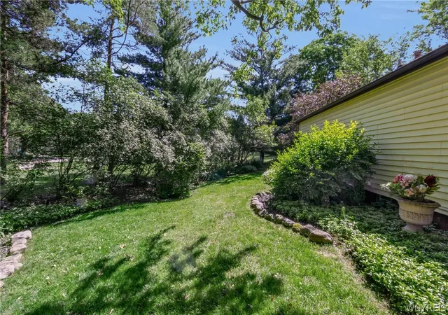 42nd image of 229 Robin Rd, Buffalo, NY 14228 | MLS# B1691274