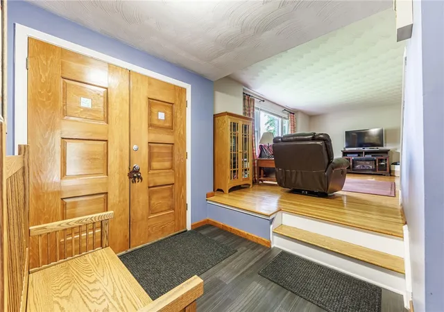 Homes for sale in Perinton, NY | 8 Meeting House Rd, Perinton, NY 14450 | MLS# R1691345