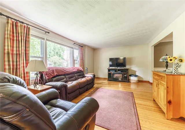 Homes for sale in Perinton, NY | 8 Meeting House Rd, Perinton, NY 14450 | MLS# R1691345