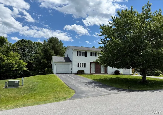 Homes for sale in Oneida, NY | 128 Hagan Cir, Oneida, NY 13421 | MLS# S1686840