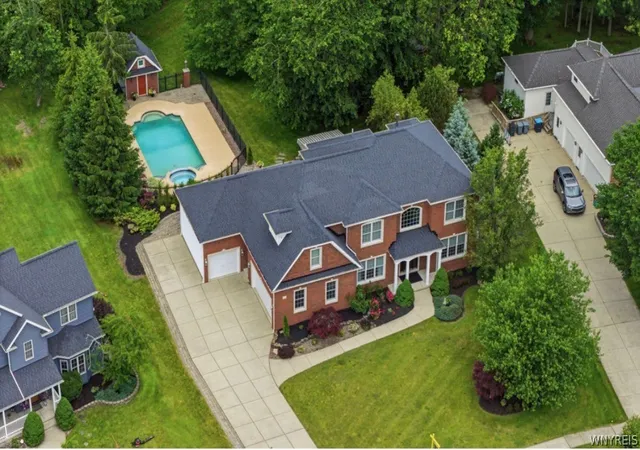 Homes for sale in Grand Island, NY | 81 Hidden Oaks Court, Grand Island, NY 14072 | MLS# B1690215