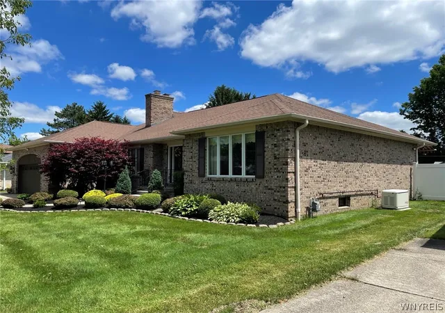 4th image of 352 Dan Troy Dr, Buffalo, NY 14221 | MLS# B1691083