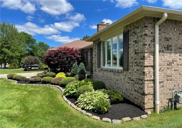 5th image of 352 Dan Troy Dr, Buffalo, NY 14221 | MLS# B1691083
