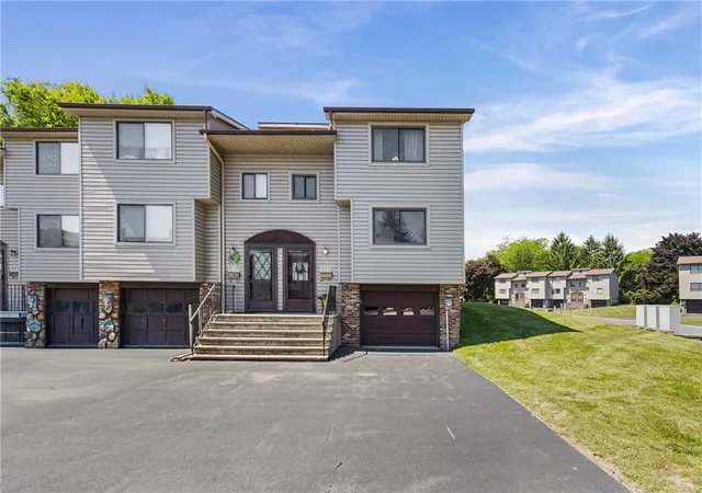 4th image of 369 Cameco Cir, Salina, NY 13090 | MLS# R1688348