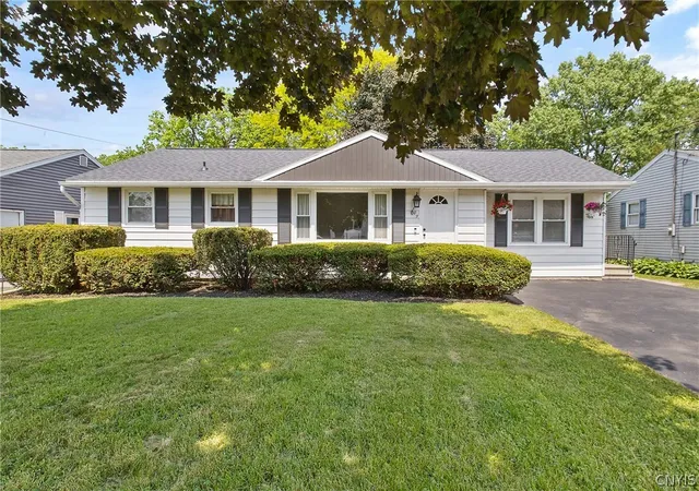 1st image of 109 Bury Dr, Syracuse, NY 13209 | MLS# S1691682