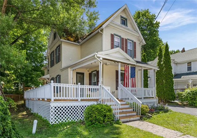2nd image of 408 W Union St, Newark, NY 14513 | MLS# R1691449