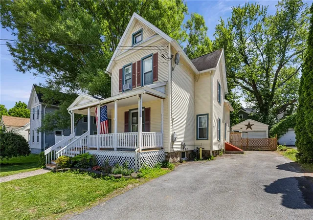 Photo 3 of Sale Pending at 408 W Union St, Newark, NY 14513 | MLS# R1691449 | Listing updated on 2026-07-20