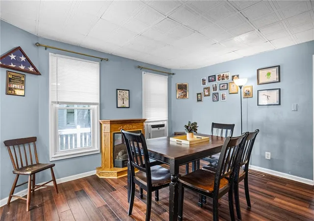 Photo 5 of Sale Pending at 408 W Union St, Newark, NY 14513 | MLS# R1691449 | Listing updated on 2026-07-20