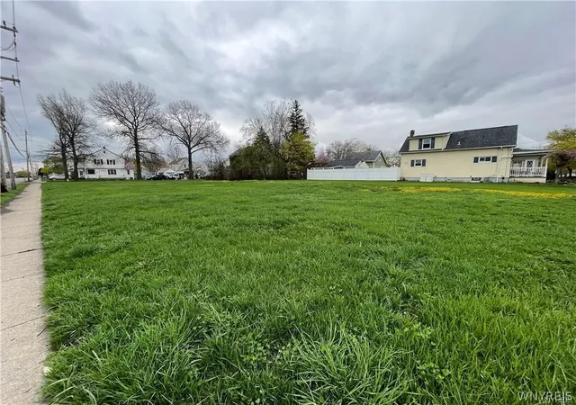 4th image of 3303 Pine Ave, Niagara Falls, NY 14301 | MLS# B1691724
