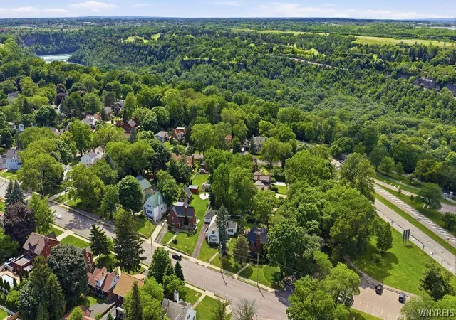 42nd image of 4850 Lewiston Rd, Niagara Falls, NY 14305 | MLS# B1691700