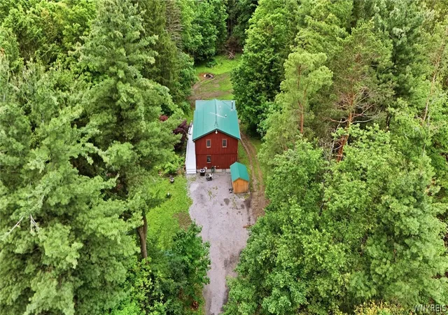 Photo 4 of Single family home for sale at 3864 Hollow Rd, Varysburg, NY 14167 | MLS# B1691234 | Listing updated on 2026-07-18